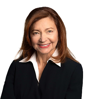 Portrait of Barbara Izzi, REALTOR®.